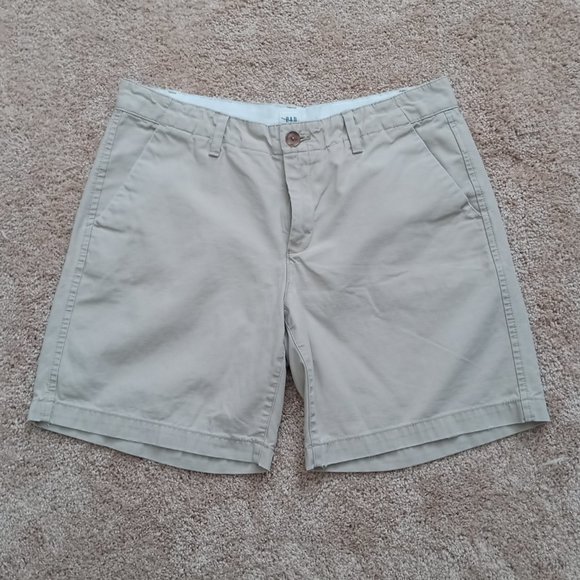 GAP Girlfriend Chino Short - Picture 1 of 8